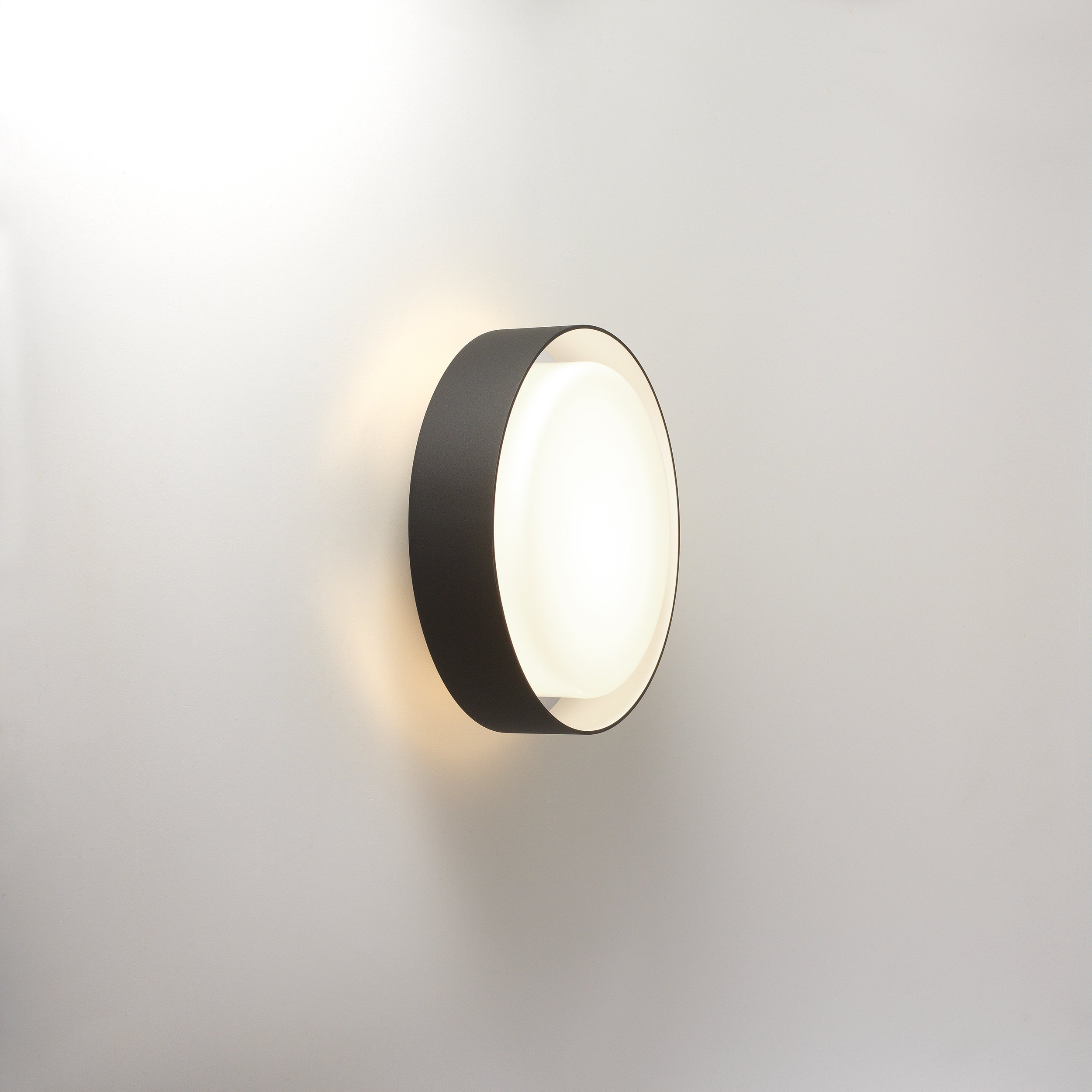 Wall Lamp - Plaff-on!