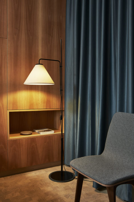 Indoor Floor Lamp Funiculí Mt Indoor Floor Lamp Funiculí Mt, Fabric Floor Lamp