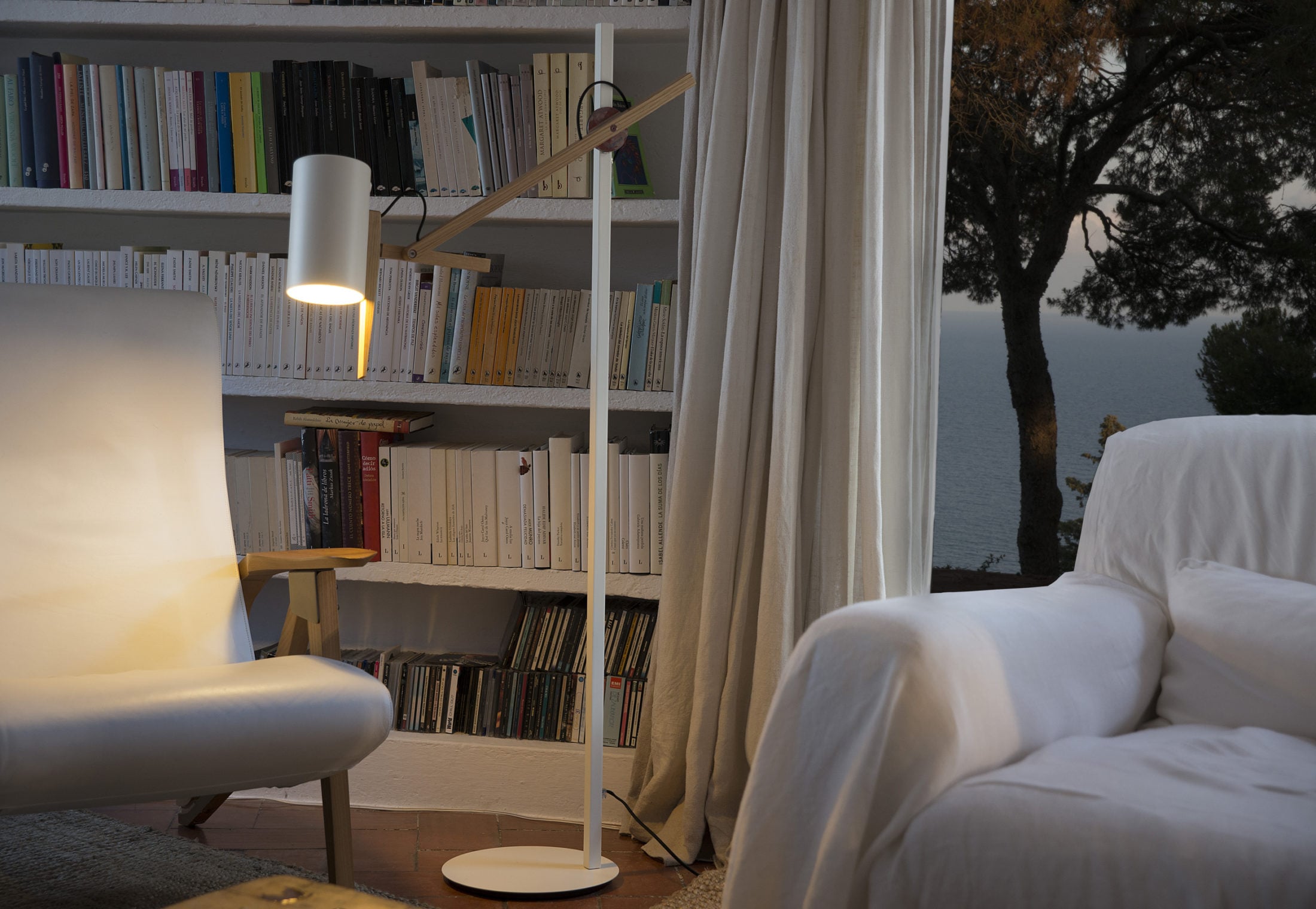 Scantling Floor Lamp by Marset, image 2