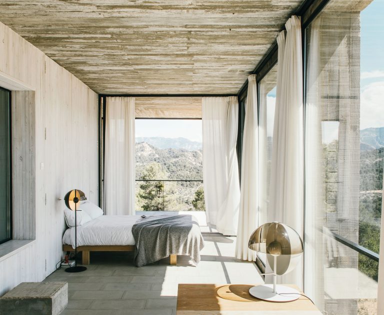theia table lamp