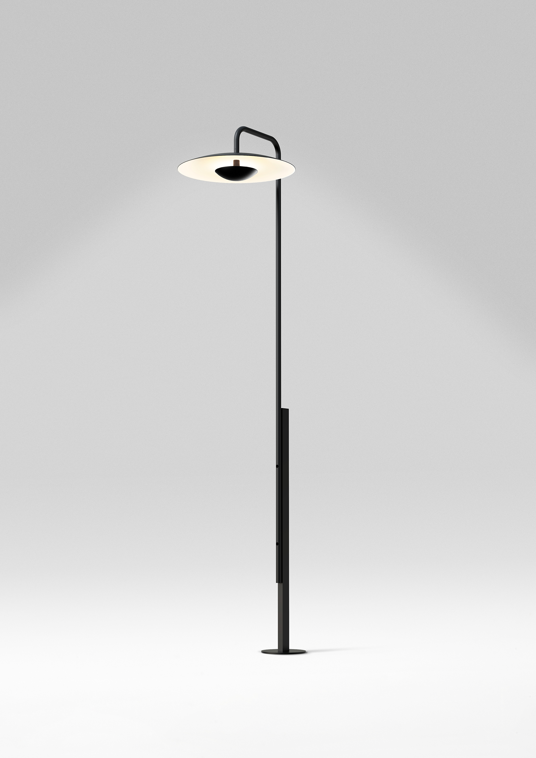 Ginger – Outdoor – Lamppost