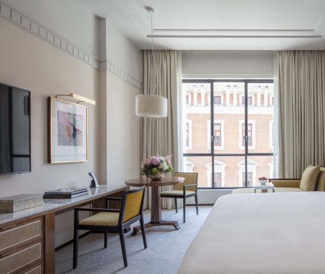 Four Seasons Hotel Madrid - Deluxe Alcalá Room 2_cut